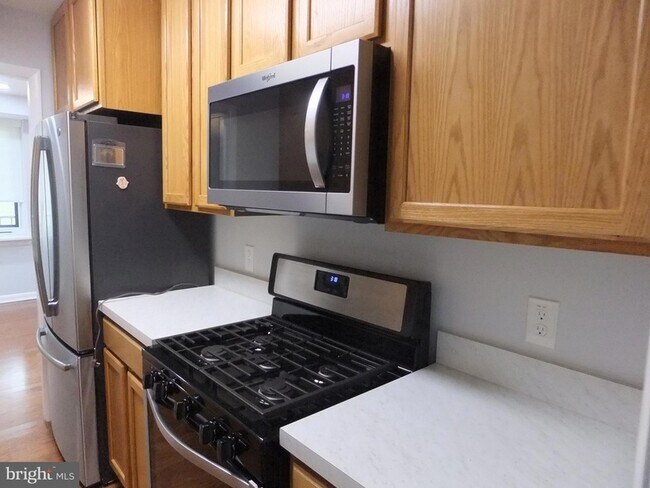 Photo - 1637 Oakwood Dr Unit S209