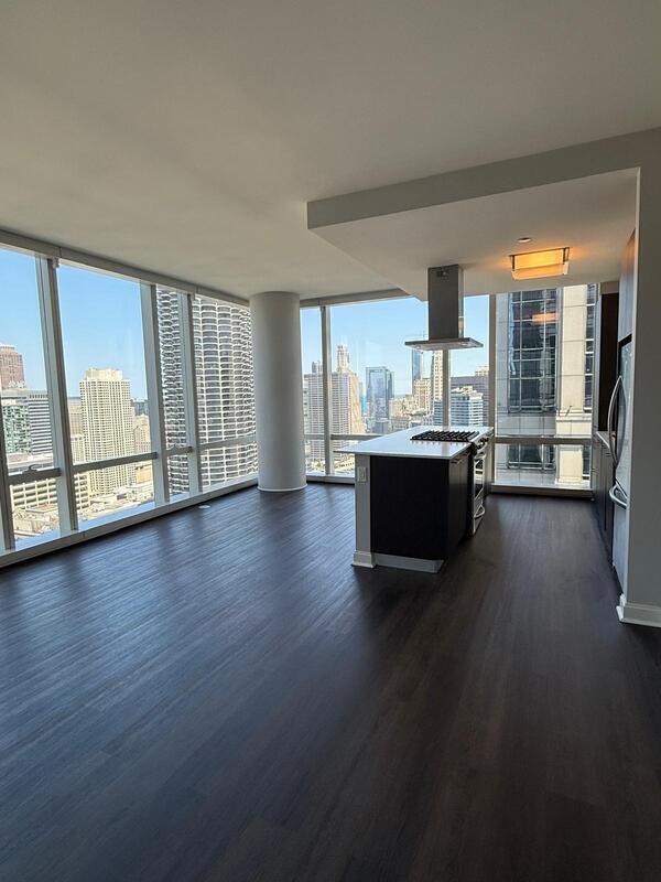 Photo - 113 W Wacker Dr