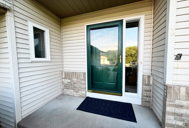 Photo - 19350 Rush Ct NW