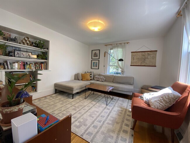 Photo - 25 Kenwood St Apartment