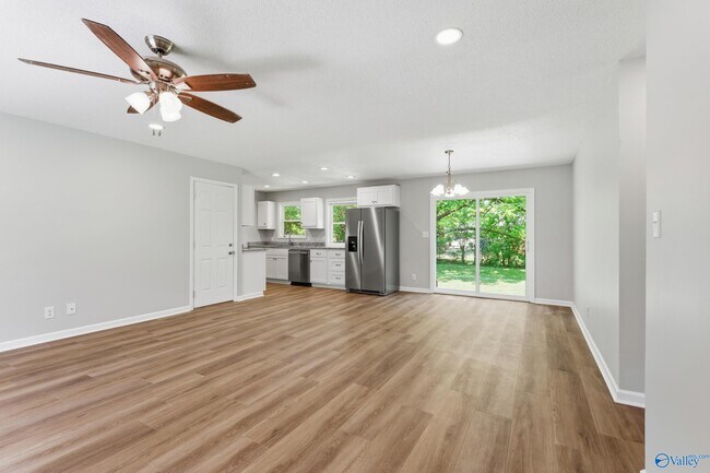 Photo - 1504 Faye St SW