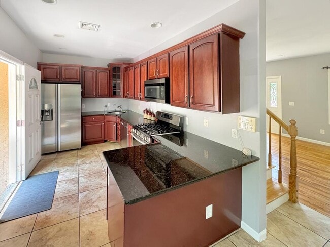 Photo - 499 Paramus Rd