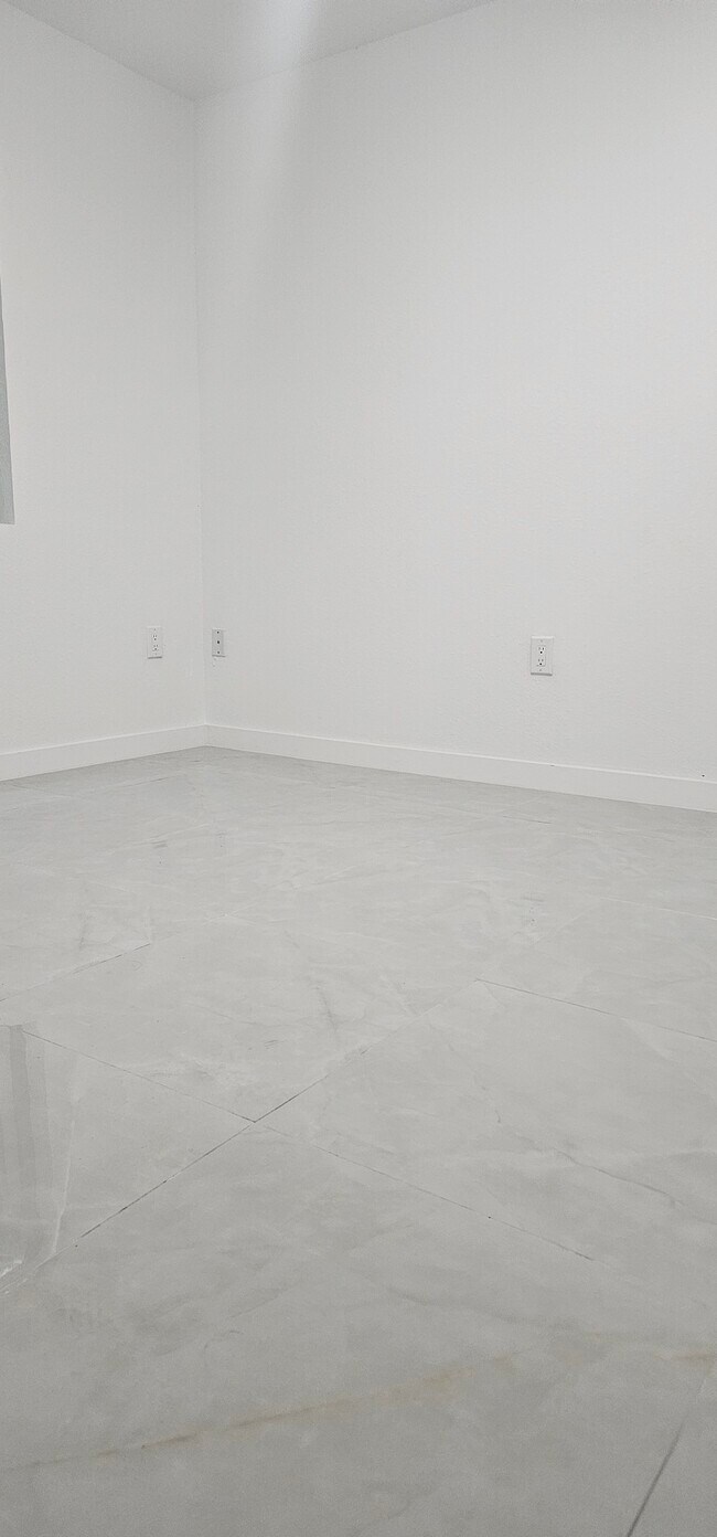 Photo - 2140 NW 64th St