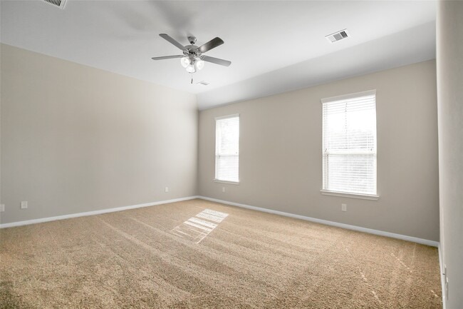 Building Photo - 4759 Creekside Hvn Trl