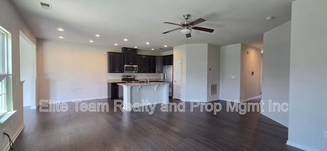 Photo - 7347 Raylee Ave SW