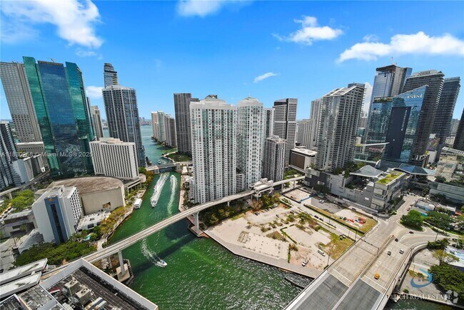Building Photo - 350 S Miami Ave Unit 3902 Rental