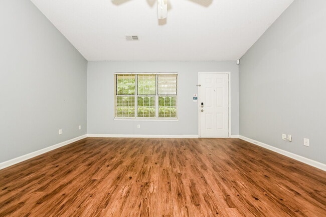 Photo - 1577 Red Briar Way Casa