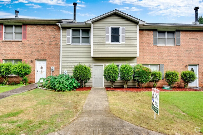 Building Photo - 220 Carl Nichols Dr Rental