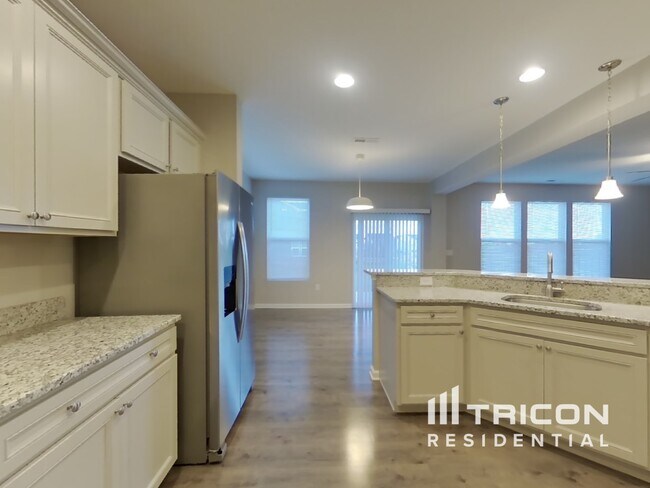 Photo - 1902 Lakecrest Dr