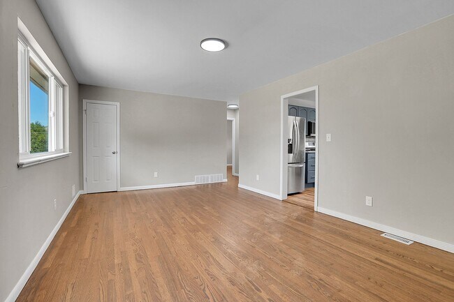 Photo - 5 bedroom, 2 bath home in Golden