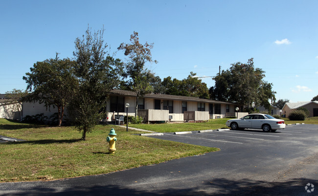 Oakwood Village - Oakwood Village Apartments