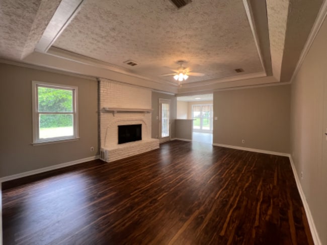 Photo - 107 Ledyard Dr