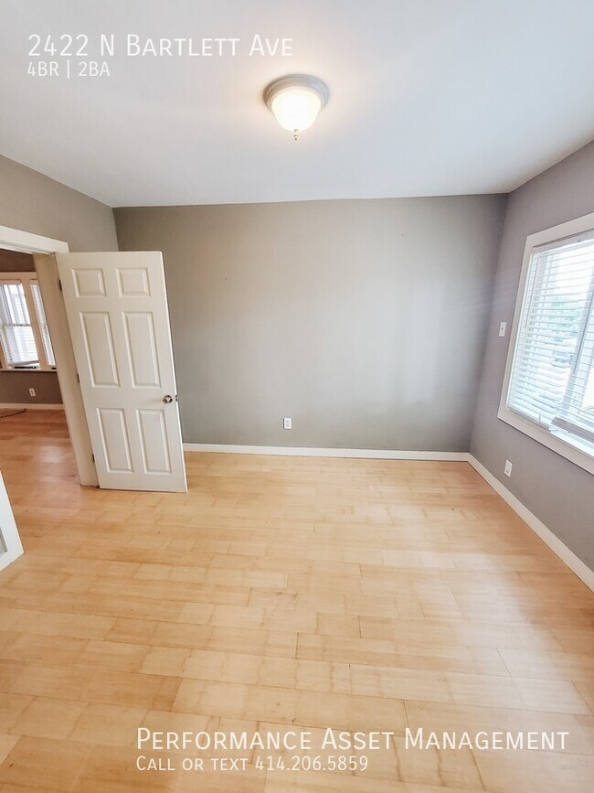 Photo - 2422 N Bartlett Ave