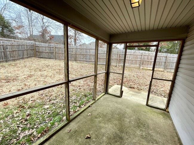 Photo - Three bed, two bath in Valley View available now