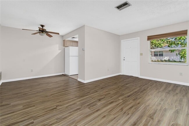 Photo - 6775 49th Ave N