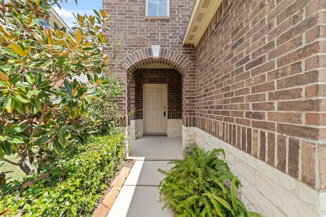 16451 Rosary Pea Pl