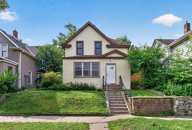 Photo - 754 5th St E Unidad 2
