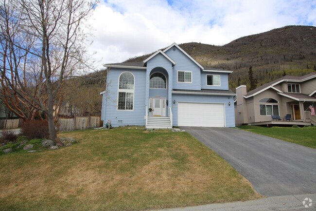 Building Photo - Beautiful 4 Bedroom Eagle River Home!