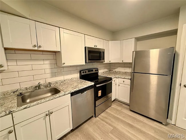 Photo - 7601 Hazelcrest Dr Unit B