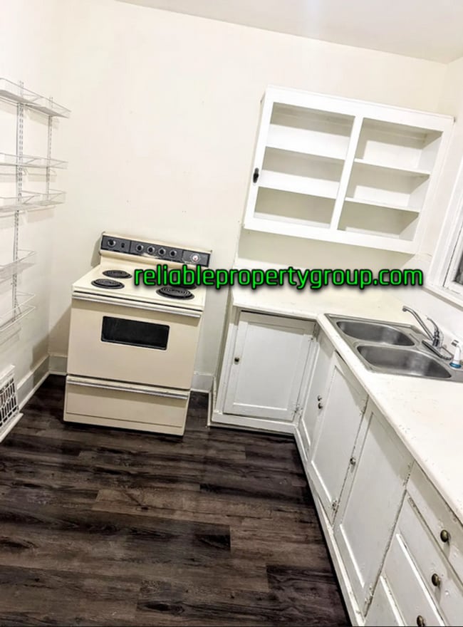 Photo - 610-612 W 3rd St Unidad 612 W 3rd St