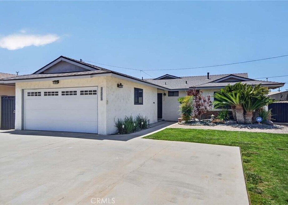 21213 Budlong Ave