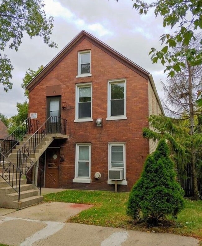 Building Photo - 10840 S. Avenue N. Unit 1