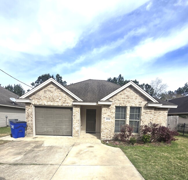 Building Photo - 6534 Westwood Village Dr