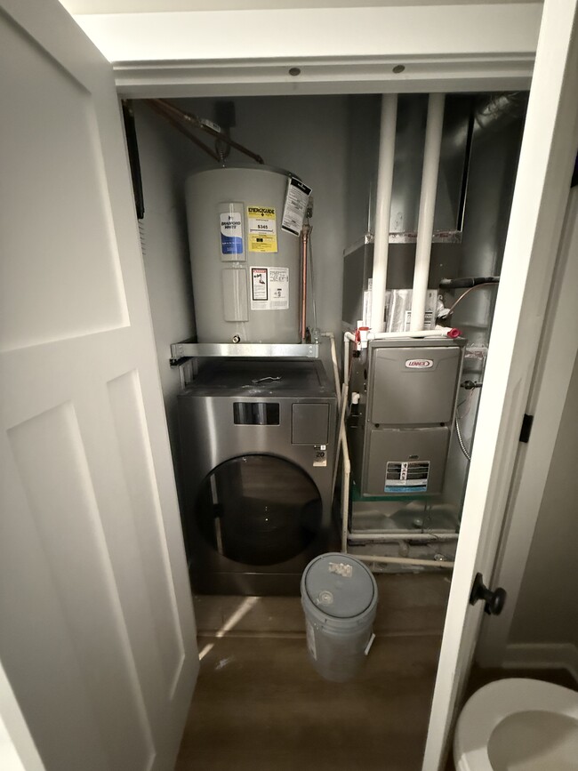 Photo - 127 W Michigan Ave Apartments Unit 127 E