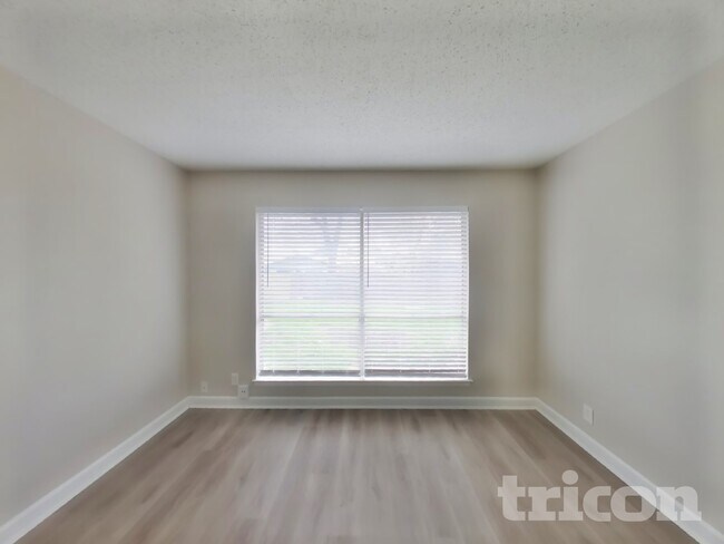 Photo - 7326 Glen Trail