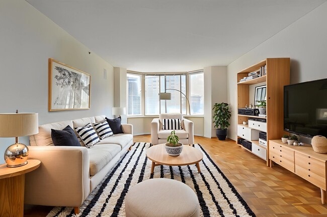 Building Photo - 1 2nd St Unit 1105