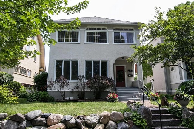 Building Photo - 3407 Fremont Ave S Unit 2