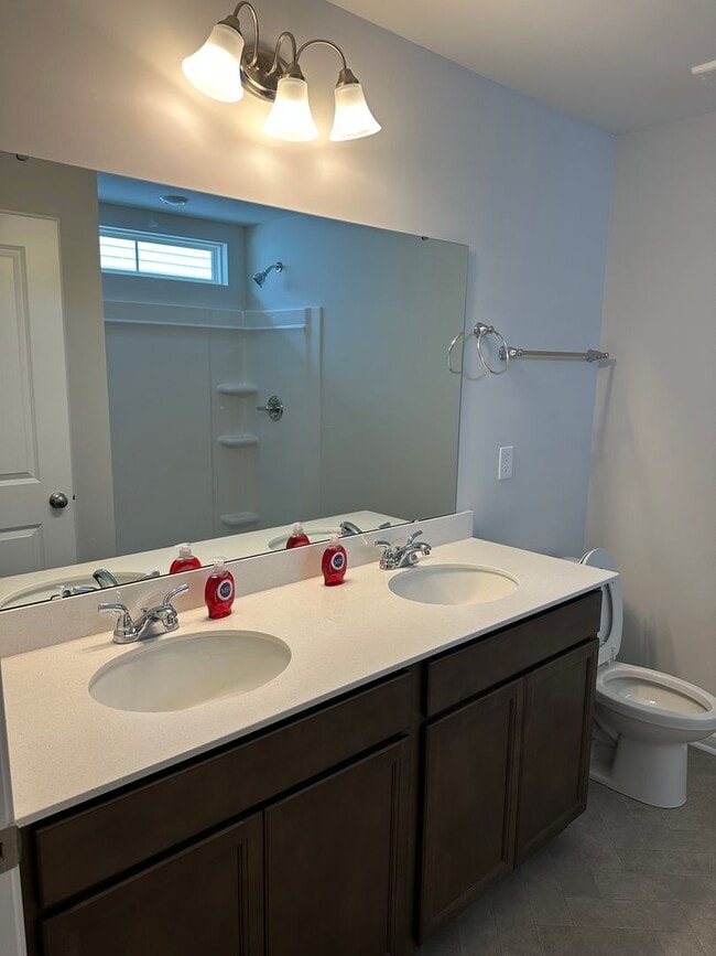 Photo - 926 Lodgepole Ln