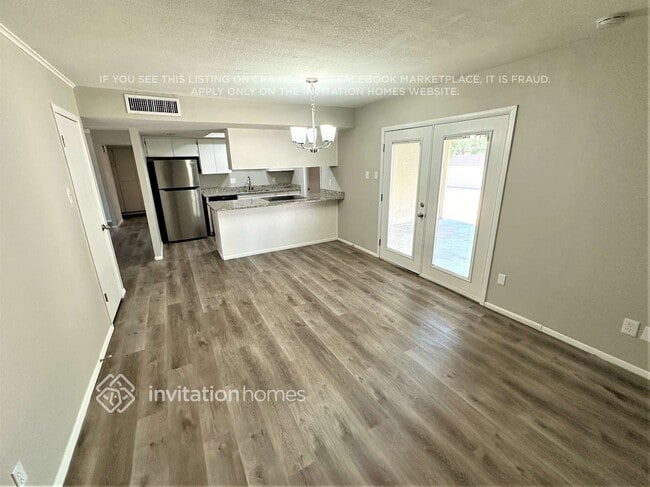 Photo - 617 E Carmen St