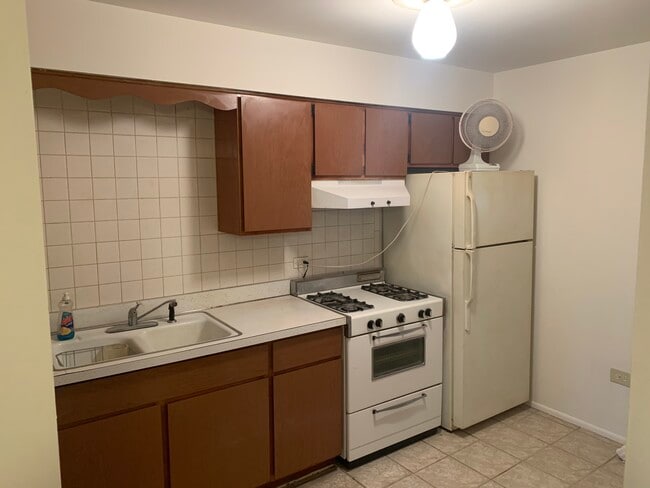 Photo - 288 Oxford Ave Unit 2