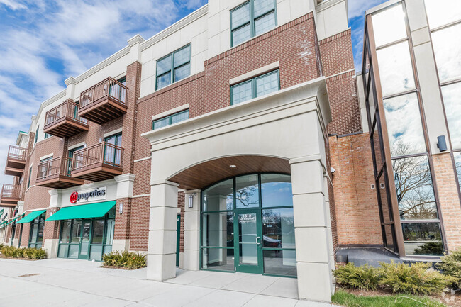 Building Photo - 1312 Shermer Rd Unit 305 Rental