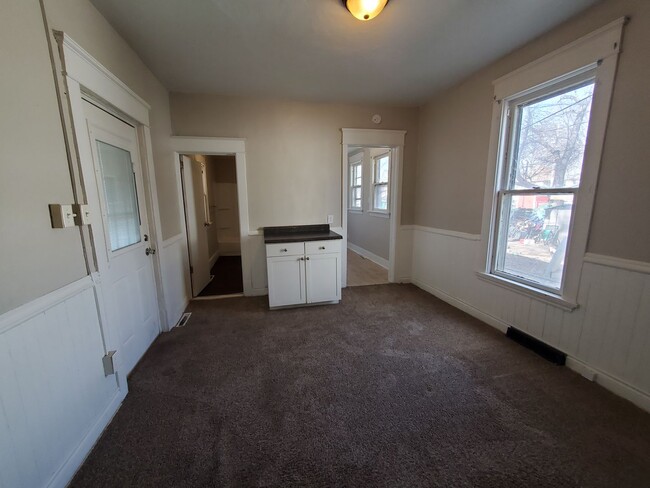 Photo - 2 Bedroom House in Rock Island