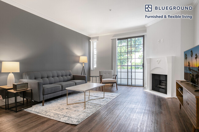 Building Photo - 8665 Burton Way Rental