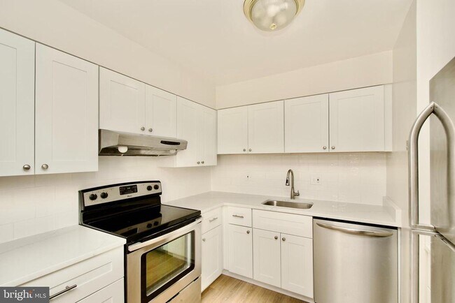 Photo - 6145 Edsall Rd Unit 6145J