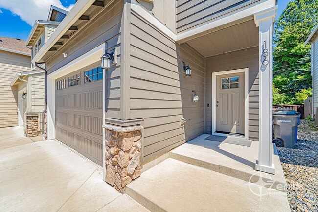 Photo - 186 N 44th Pl