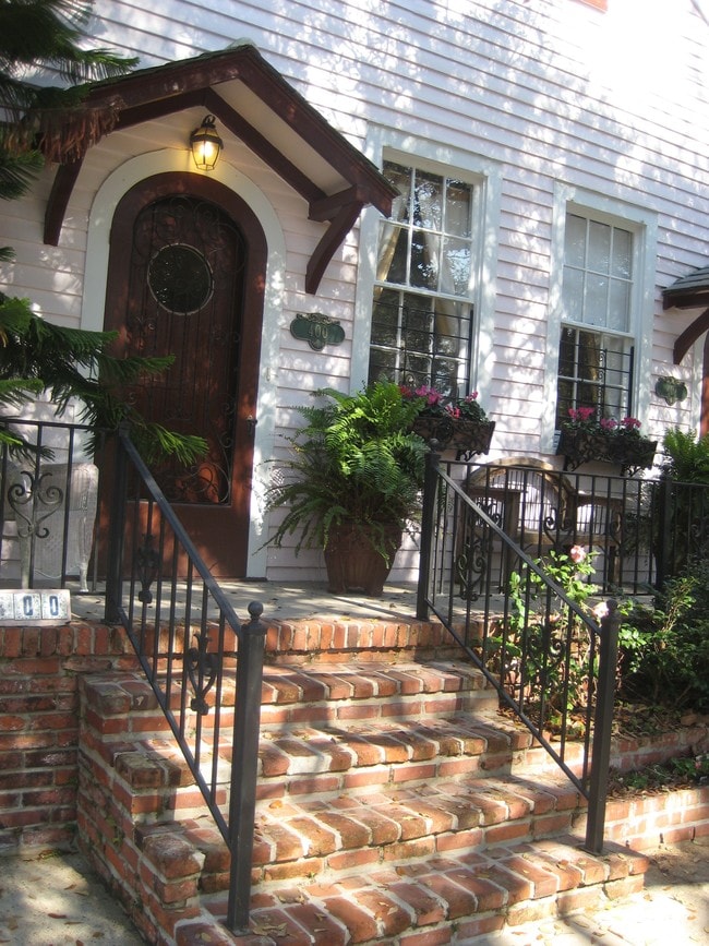 DEMAND AREA NEAR PARK - 400 Millaudon St Unit 400