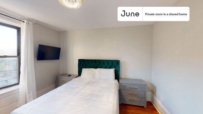 Photo - Room in Shared 4 bed/1 bath home Unit B