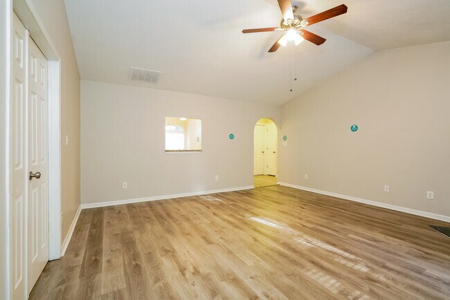 535 Cahill Ln