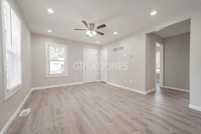 Photo - 812 N Elm Ave