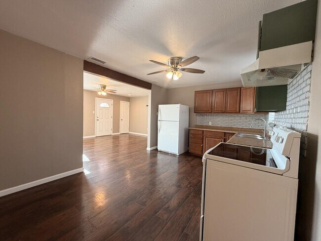 Photo - 5207 McKnight Dr