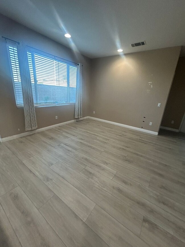 Photo - Beautiful 5Bed/3Bath Spacious House for rent in Westminster