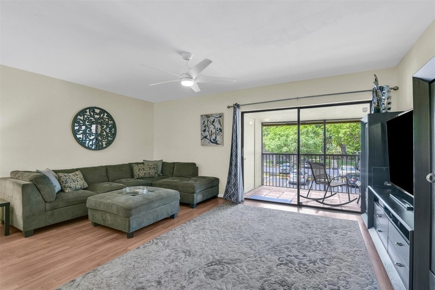 Photo - 135 Deer Creek Blvd