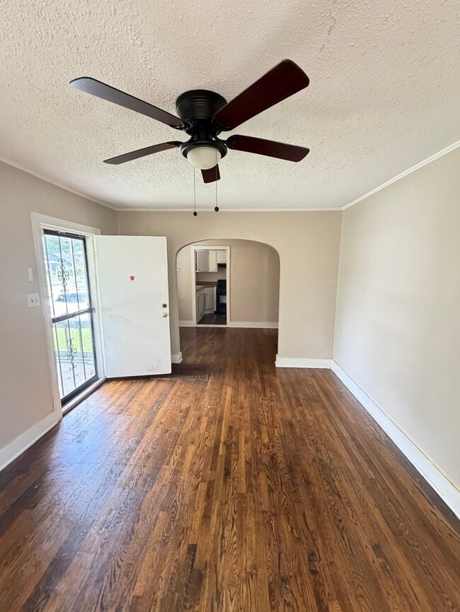 Photo - 3377 Rockwood Ave
