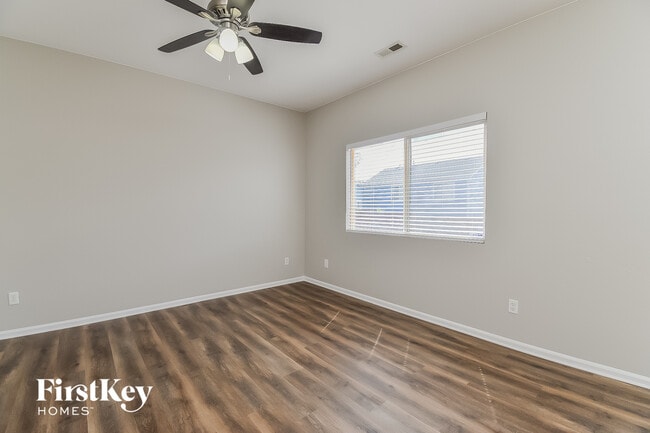 Photo - 4545 Settlement Way