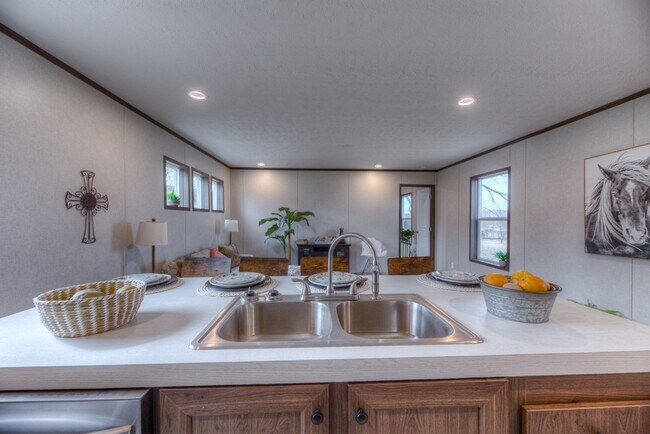 Photo - 6658 Bratton Rd