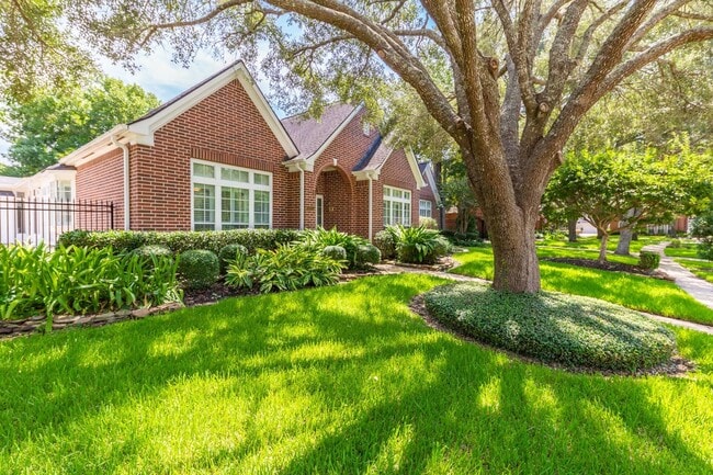 Photo - 4915 Keneshaw St